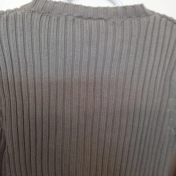 LOGG Ribbed V Neck Cropped Sweater - Picture 7 of 11